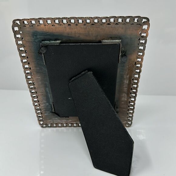 Metal enamel picture frame with gemstones 3x4.5 - Picture 3 of 3